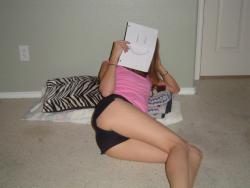 Brunette amateur teen posing  25/37