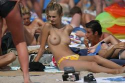 Topless girls on the beach - 274 18/48